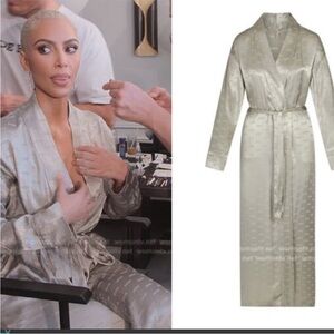 SKIMS Jacquard Long Silky Robe